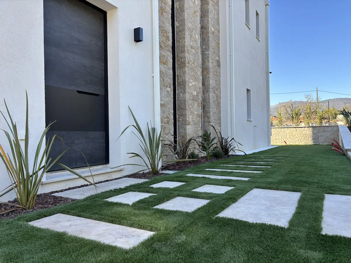 Jardin gazon synthétique Côte d'Azur